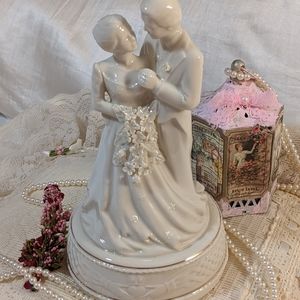 BELLEEK WEDDING CAKE TOPPER. Irish parian china